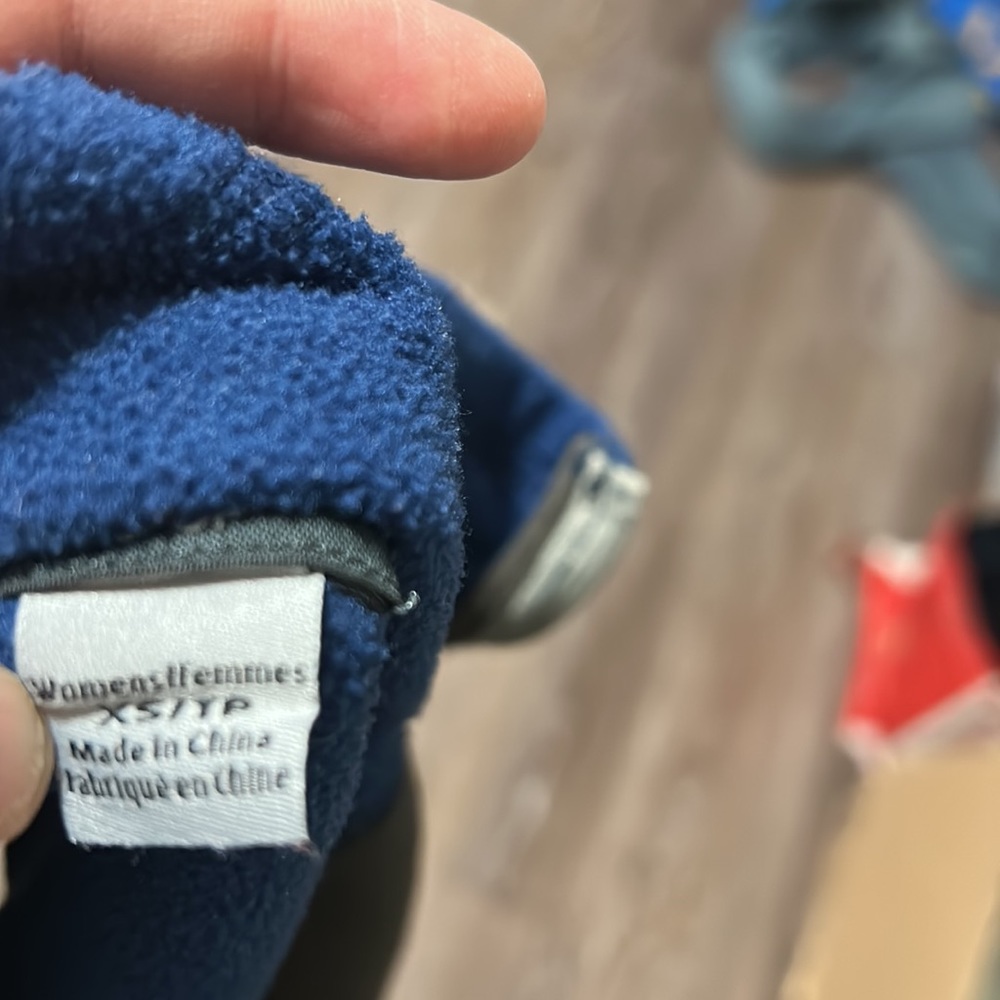 MEC Sweater - Picture 5 of 5